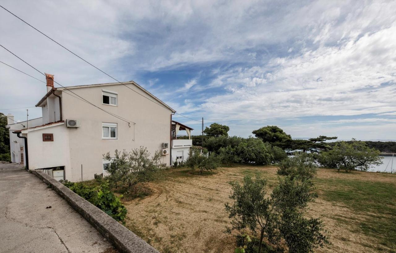 Apartment Dominik 2874 Palit Exterior photo